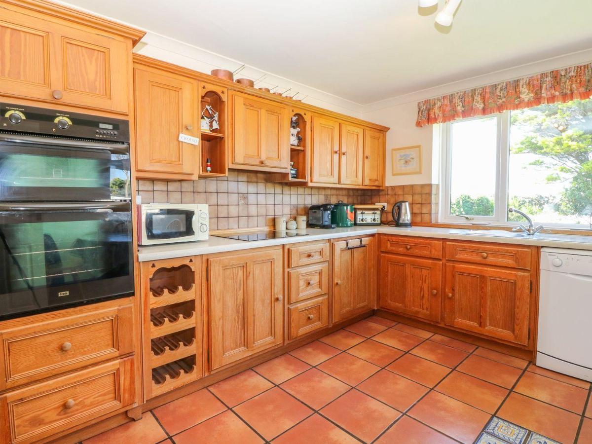 ホーリーヘッド Charming 2 Bed House Near Rhoscolyn Discounts Forヴィラ エクステリア 写真