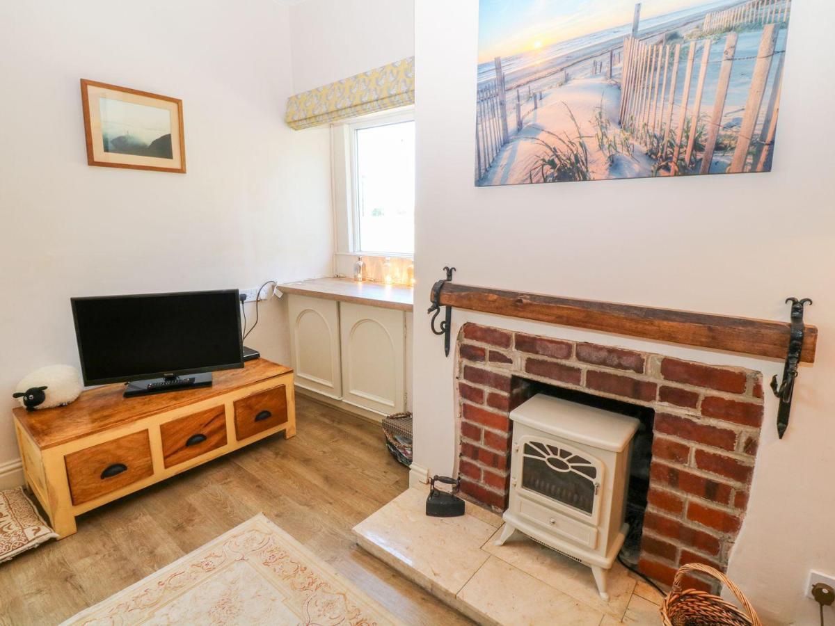 ホーリーヘッド Charming 2 Bed House Near Rhoscolyn Discounts Forヴィラ エクステリア 写真