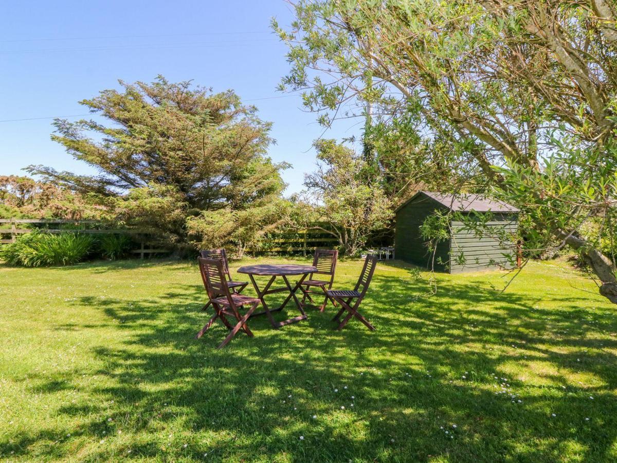 ホーリーヘッド Charming 2 Bed House Near Rhoscolyn Discounts Forヴィラ エクステリア 写真